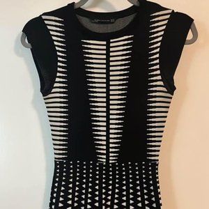Zara Black/white Fit And Flare Knit Dress - XS